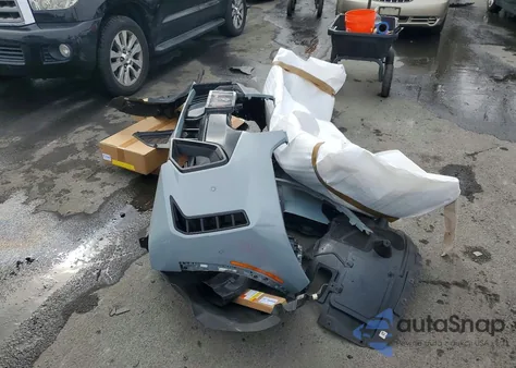 2024 BMW X5 xDrive40I z USA, uszkodzony, nr VIN 5UX23EU09R9V62011